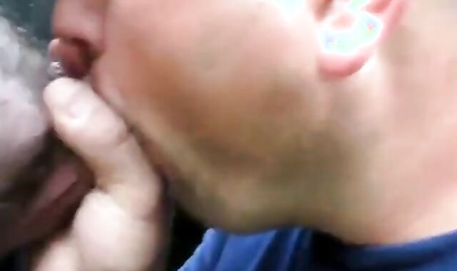 Ein Blase-Date im Freien mit einem Amateur 2