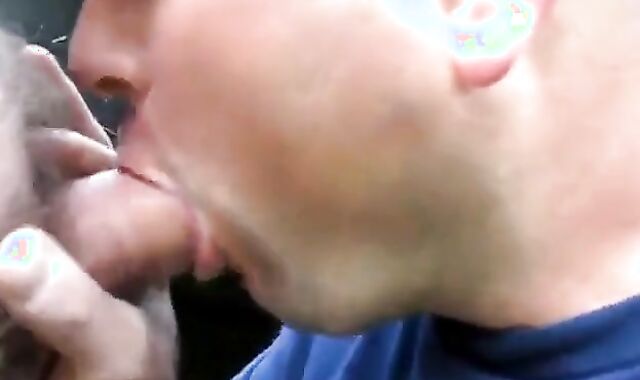 Ein Blase-Date im Freien mit einem Amateur 2