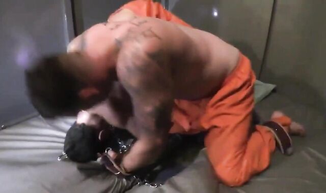 Gets a hum out of BONDAGE & DISCIPLINE