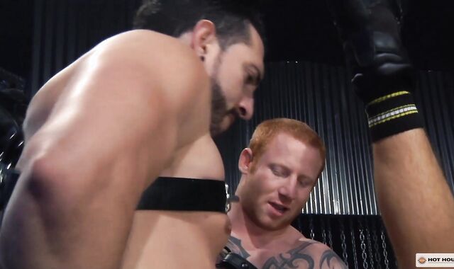 HotHouse spycam-spycam Muscly Jordan perceives the need for plunging rigid