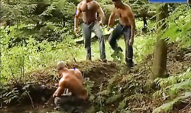 UNCIRCUMCISED MUSCLE WOLVES TAG CREW CAPTIVE twunk