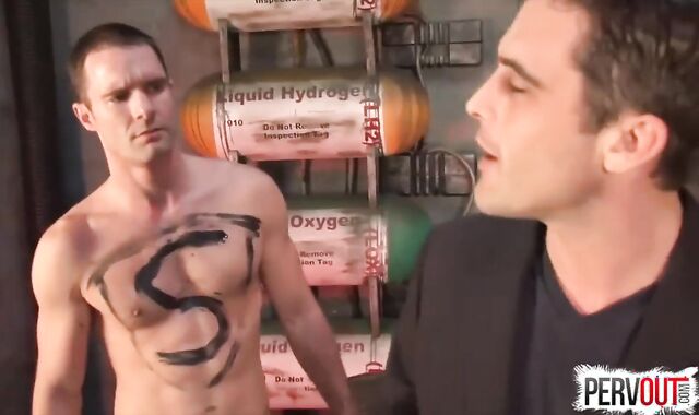 Superman pummeled And abjected