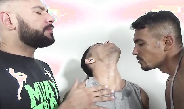 Neck take up with the tongue And Slobber