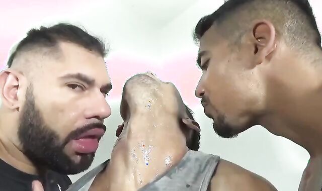 Neck take up with the tongue And Slobber