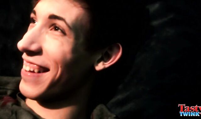 TastyTwink.com:voyeur Blake spycam,voyeur Truck with Blake Mast
