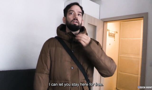 Czech Hunter:spycam Seducing the Spanish Roomie