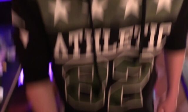 Czech Hunter:voyeur Degustating Barred Fruits at the Local Pub