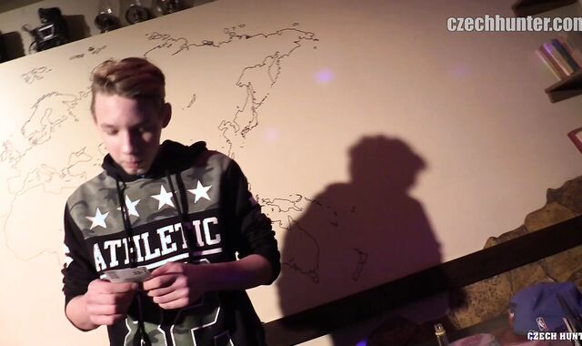 Czech Hunter:voyeur Degustating Barred Fruits at the Local Pub