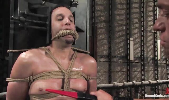 sir Tyler Saint And serf Jason Miller spycam-voyeur D10