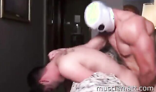 Muscle serf At Grandmother's palace