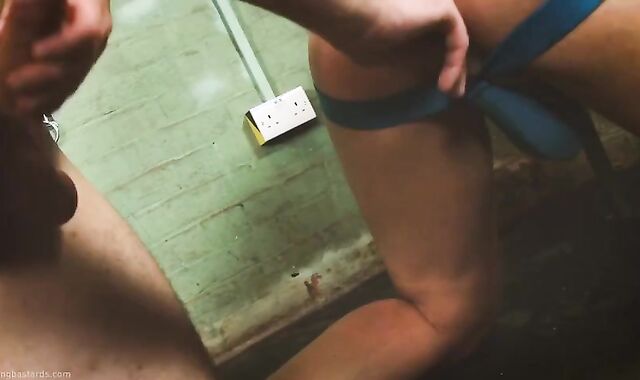 Servant hookup next to tart Service