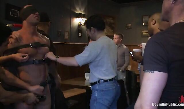 BoundInPublic spycam-voyeur Italian Bodybuilder Is Used And Abjected