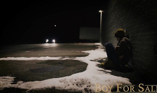 boyforsale:spycam CMNM Suits and Hoes