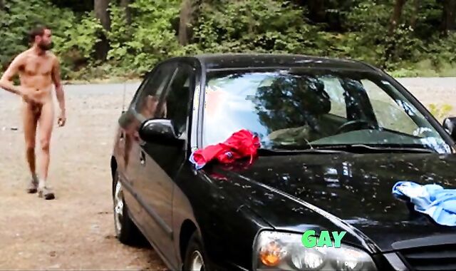 Big-Cock Hunk Jerks Off Outdoors