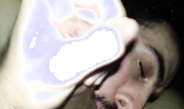 Chupando as bolas e o pau do hetero amigo - amador, blowjob, latin 3