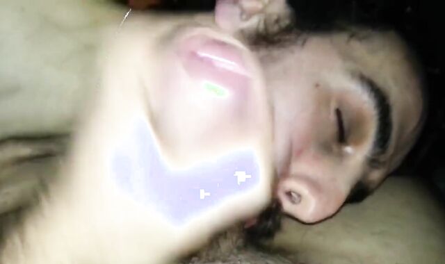 Chupando as bolas e o pau do hetero amigo - amador, blowjob, latin 3