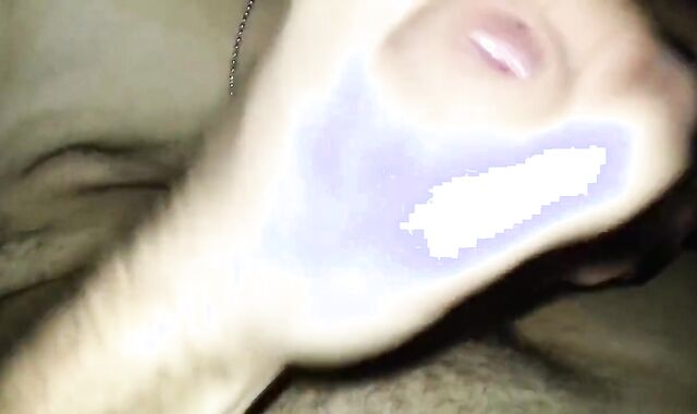 Chupando as bolas e o pau do hetero amigo - amador, blowjob, latin 3