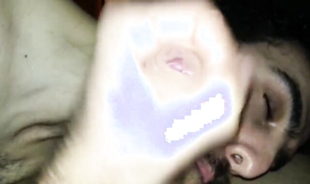 Chupando as bolas e o pau do hetero amigo - amador, blowjob, latin 3