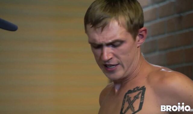 BROMO voyeur-spycam Jordan Levine among Zane Anders hj public bang-out