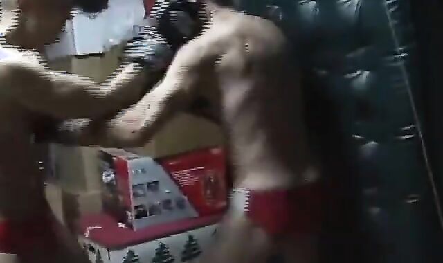 Gut Kicking amoral Vs Steven Thomas