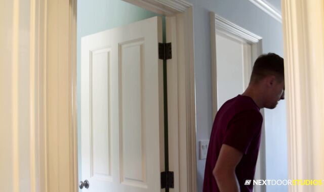 Next Door Taboo:voyeur Lusting After Stepbrother