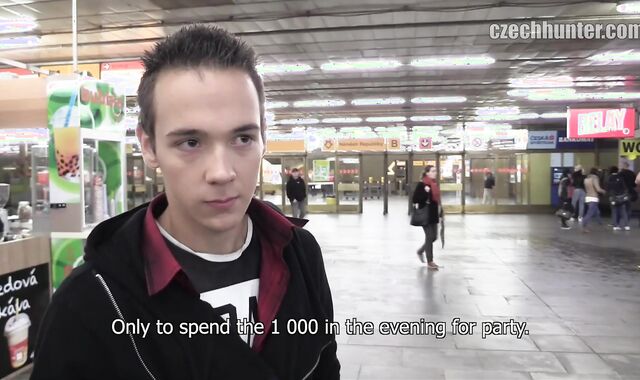 Czech Hunter:voyeur Hunting in the Rain for His Seduction