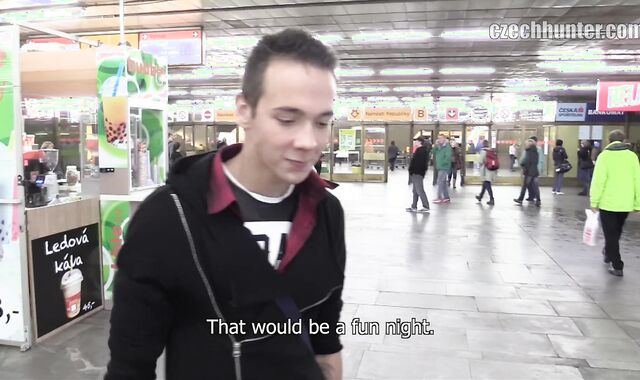 Czech Hunter:voyeur Hunting in the Rain for His Seduction