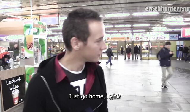 Czech Hunter:voyeur Hunting in the Rain for His Seduction