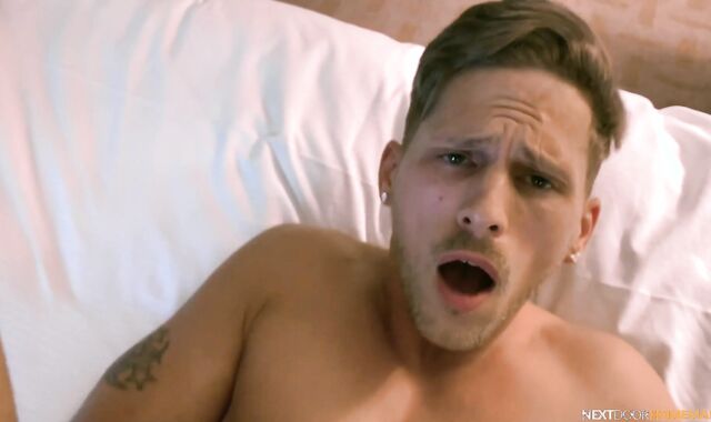 Next Door Homemade:spycam Roman Takes Nic to Rapture