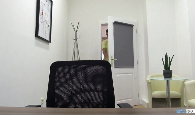 Sloppy Scout:voyeur Beach-Fellow's Sneer Opens Retail Door