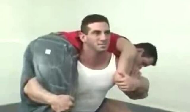 Muscular lad man predominance arches to get screwed