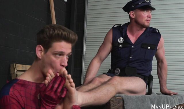 ManUpFilms voyeur-spycam Draven Navarro indignity vignette