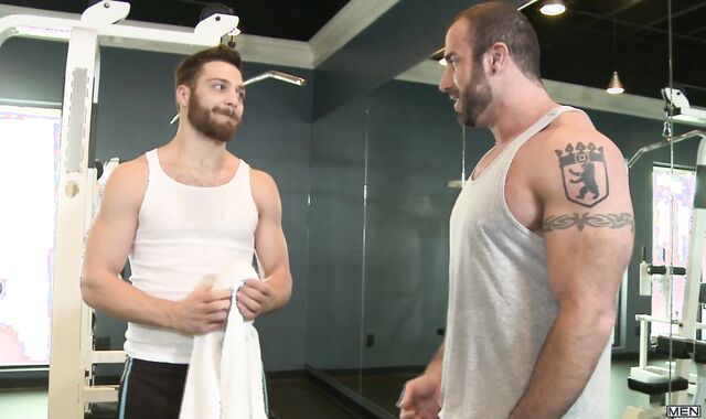 Paying The Trainer voyeur-voyeur Tommy Defendi and Spencer Reed ass hole Enjoy