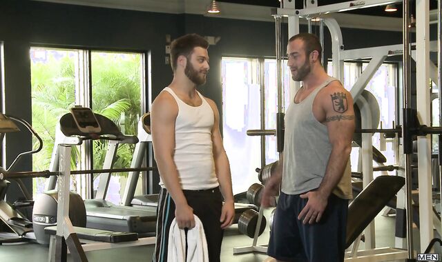 Paying The Trainer voyeur-voyeur Tommy Defendi and Spencer Reed ass hole Enjoy