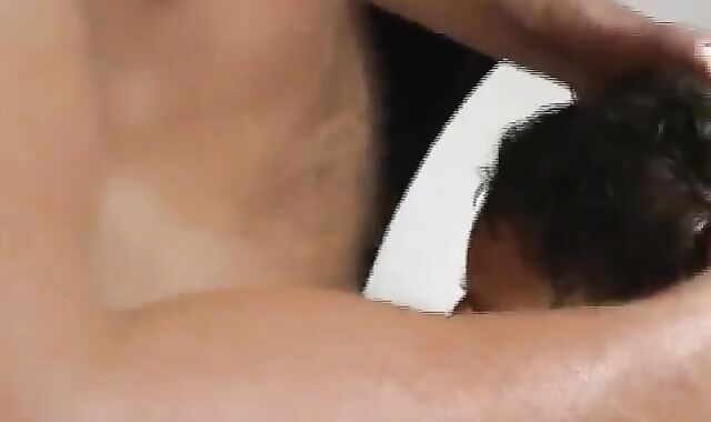 Perceives the need for rock-hard jamming