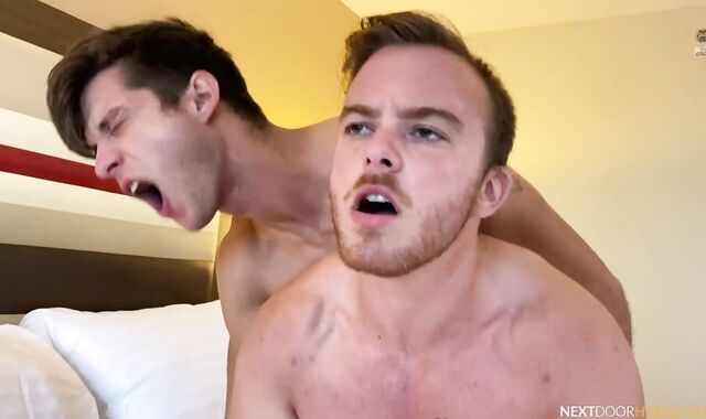 Next Door Homemade:spycam Luke's Praying for Elliot's Ample Pecker