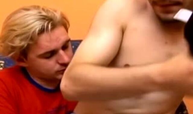 Cramming his good a-gap gap with my bare ten-Pounder