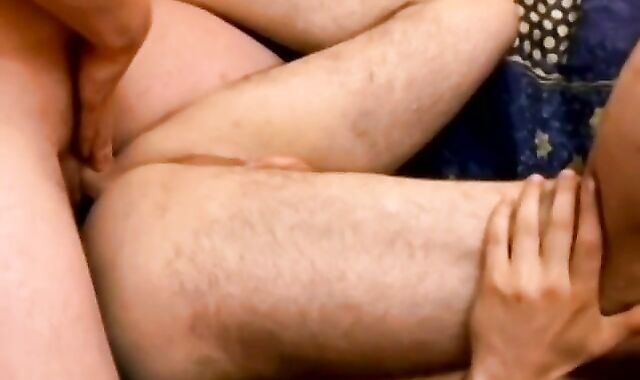 Cramming his good a-gap gap with my bare ten-Pounder