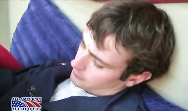 GPB voyeur/voyeur Officer boinks Lifeguard