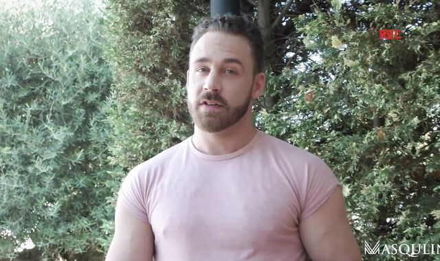 masqulin:spycam Scott Under the Lights