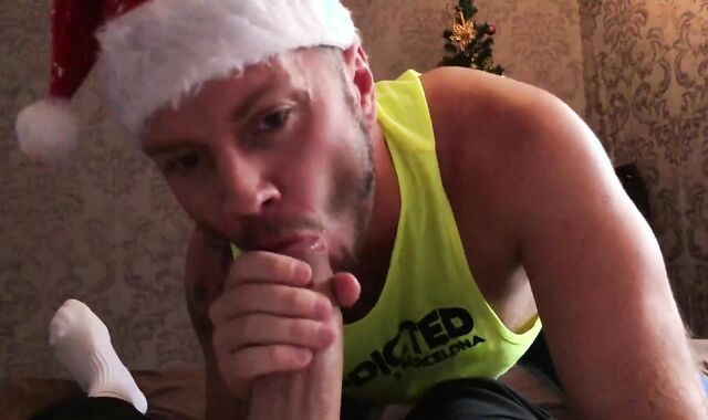largest Christmas Bounty POINT OF VIEW deep throat vibration From Santa