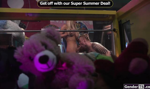 Tgirl Brittney Kade just wants a blowjob