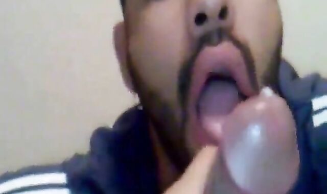 Arab tenant sucks big cock to avoid rent