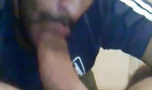 Arab tenant sucks big cock to avoid rent