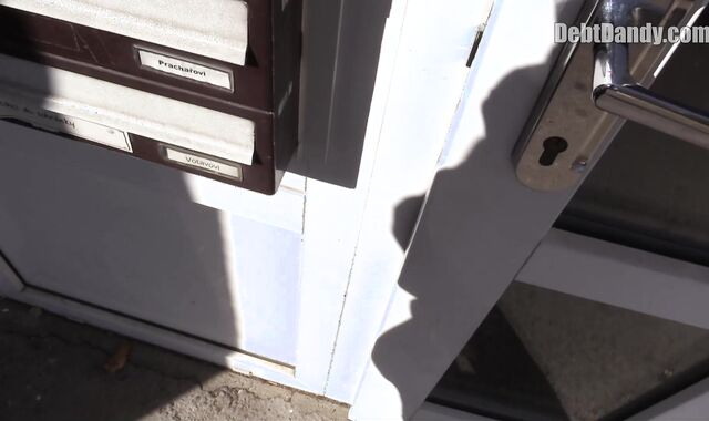 Debt Dandy:voyeur The Dark Side of Debt Recovery