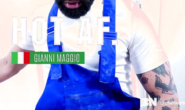 HotAFmen:spycam In the Throes of Monster Trunk