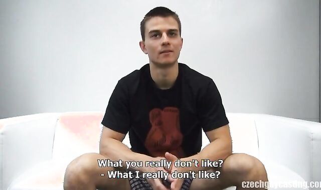 Czech attempt-out Simon