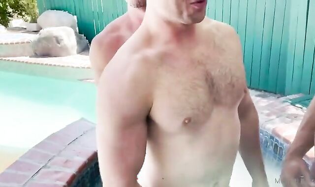 Follando Entre Amigos.spycam molten queer Fuck-a-thon