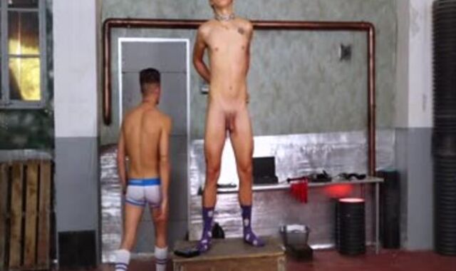 Wild homo delves COCK BALL SQUEEZE