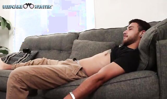 Such A lusty Hairy man To receive screwed By